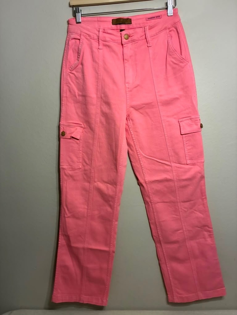 Judy Blue garment dye pink cargo straight jeans size 9/29